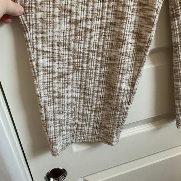 Susan Graver Lifestyle Wide Leg Cropped Lounge Sweater Pants - Size LP - Picture 3 of 7